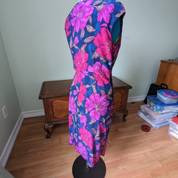 Ralph Lauren faux wrap dress blue with fuscia pink and cherry flowers. - Picture 6 of 10
